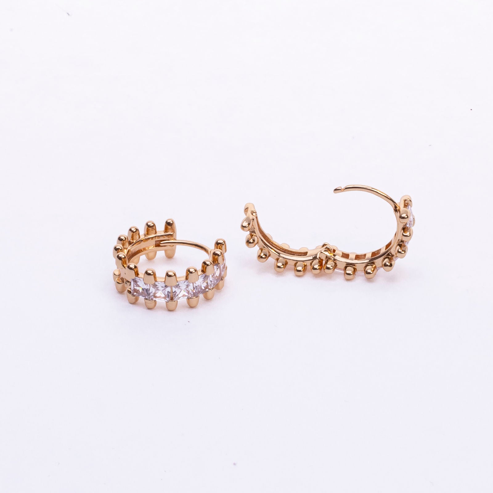 Circle Ohrstecker Gold/ Strass