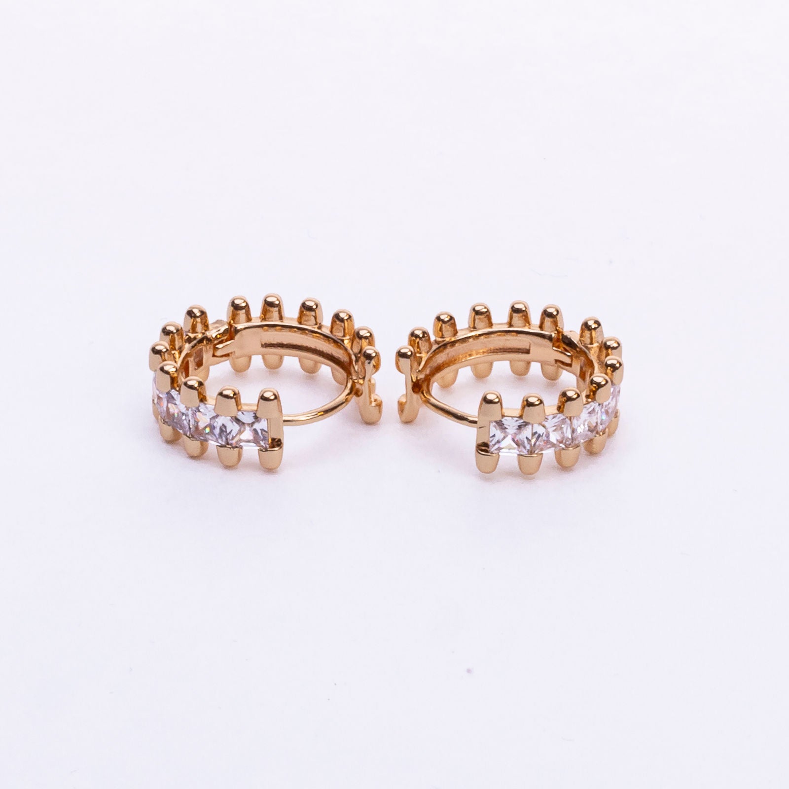 Circle Ohrstecker Gold/ Strass